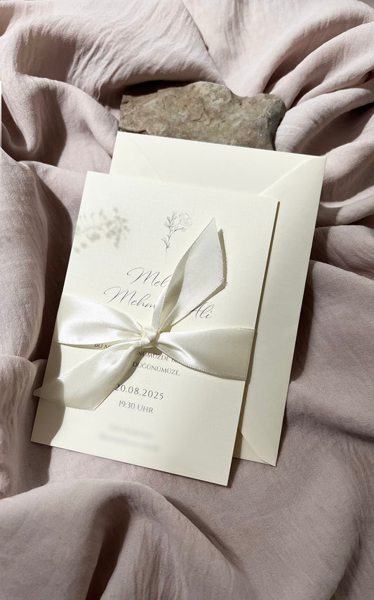 Dream in Cream I Invitation with satin ribbon