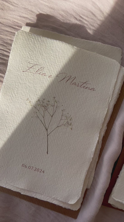 Papier fait main avec imprimé gypsophile
