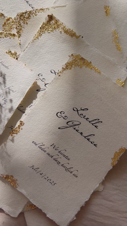 Hochzeitseinladung mit Blattgold auf handgeschöpftem Büttenpapier

Golden Cotton – elegante Einladung mit Goldveredelung