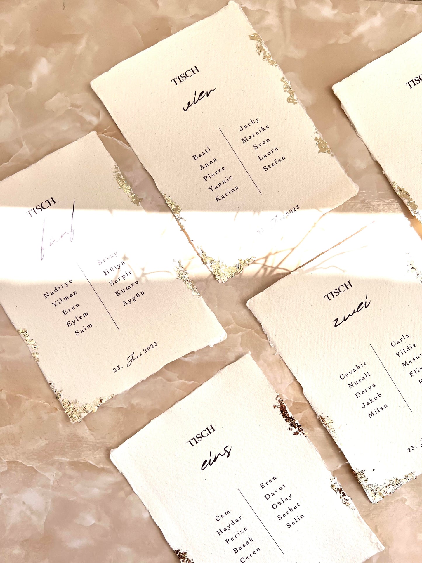 Marque-places papier fait main DIN A6 I plan de table, feuille d'or